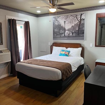 דריפינג ספרינגס Outpost Motel מראה חיצוני תמונה